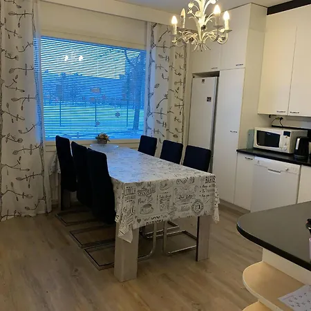 2 Bedroom Apartment, Lägenhet Åbo