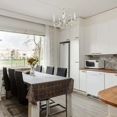 2 Bedroom Apartment, Lägenhet Åbo